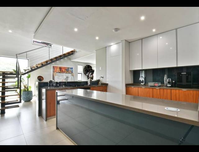 2 BEDROOM APARTMENT FOR SALE IN FOREST TOWN